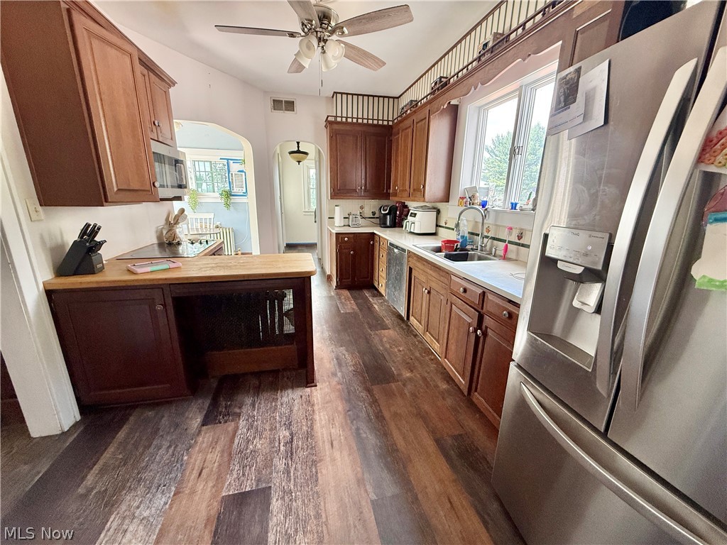 115 Powells Lane Property Photo 8
