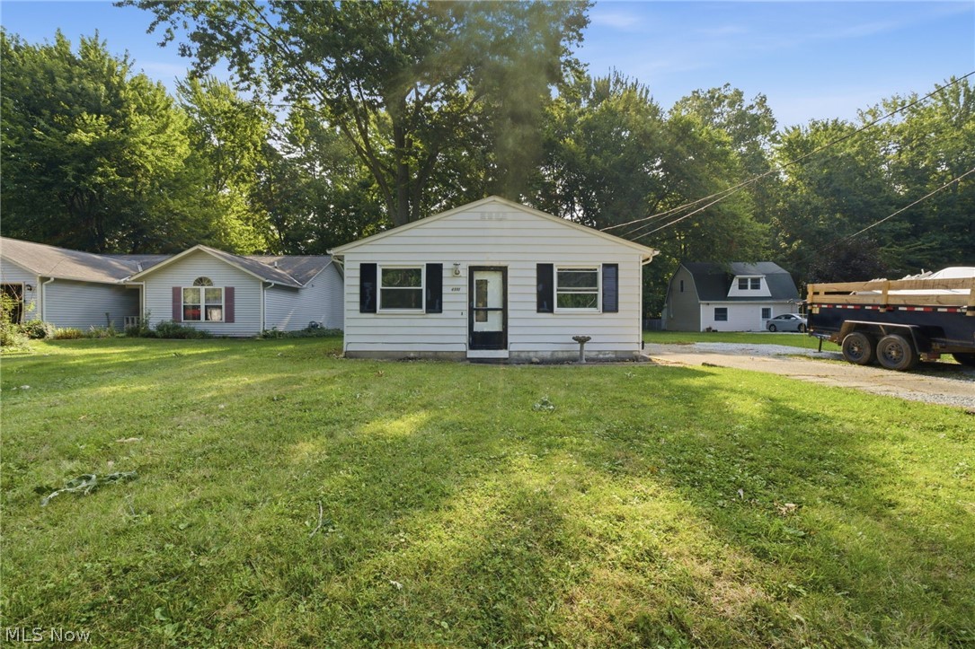 4991 Lear Nagle Road Property Photo 1