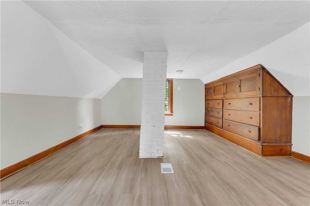 1344 E 112th Street Property Photo 23