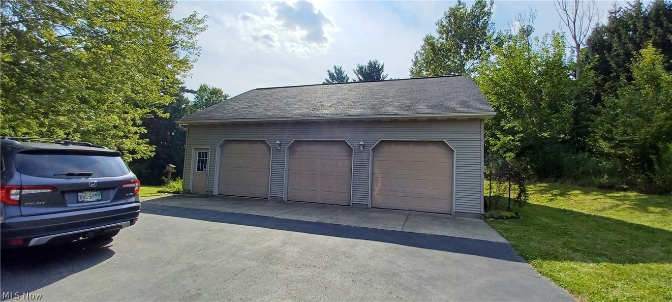 13900 South Avenue Property Photo 2