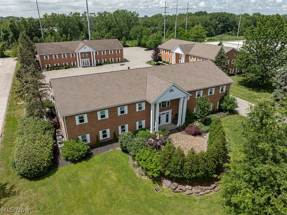 30670 Bainbridge Road Property Photo 8