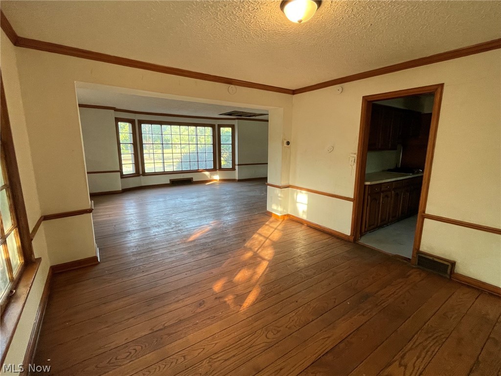 3170 Van Aken Boulevard Property Photo 10