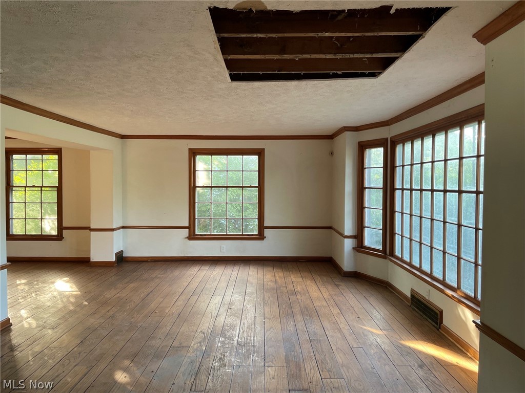 3170 Van Aken Boulevard Property Photo 12