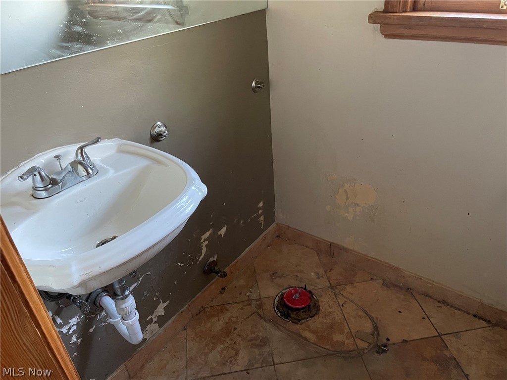 3170 Van Aken Boulevard Property Photo 16