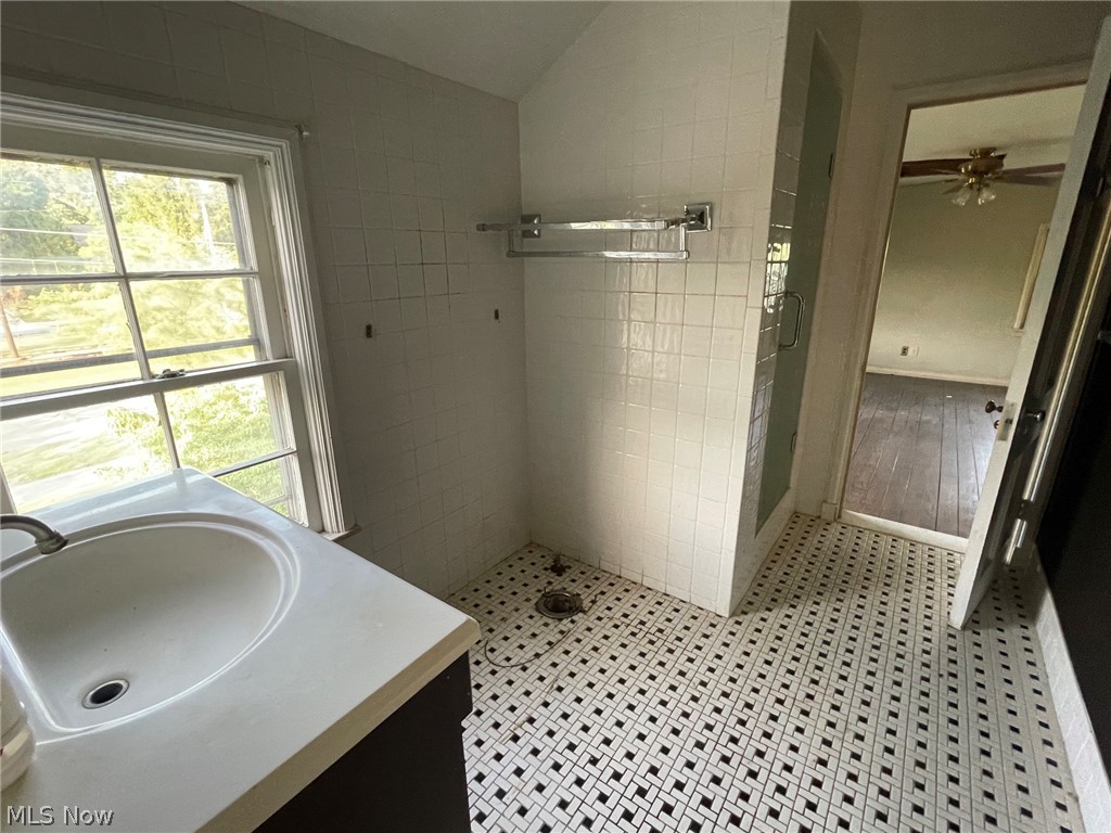 3170 Van Aken Boulevard Property Photo 19