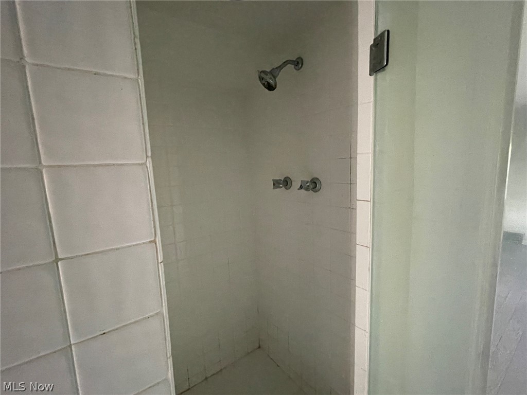 3170 Van Aken Boulevard Property Photo 21