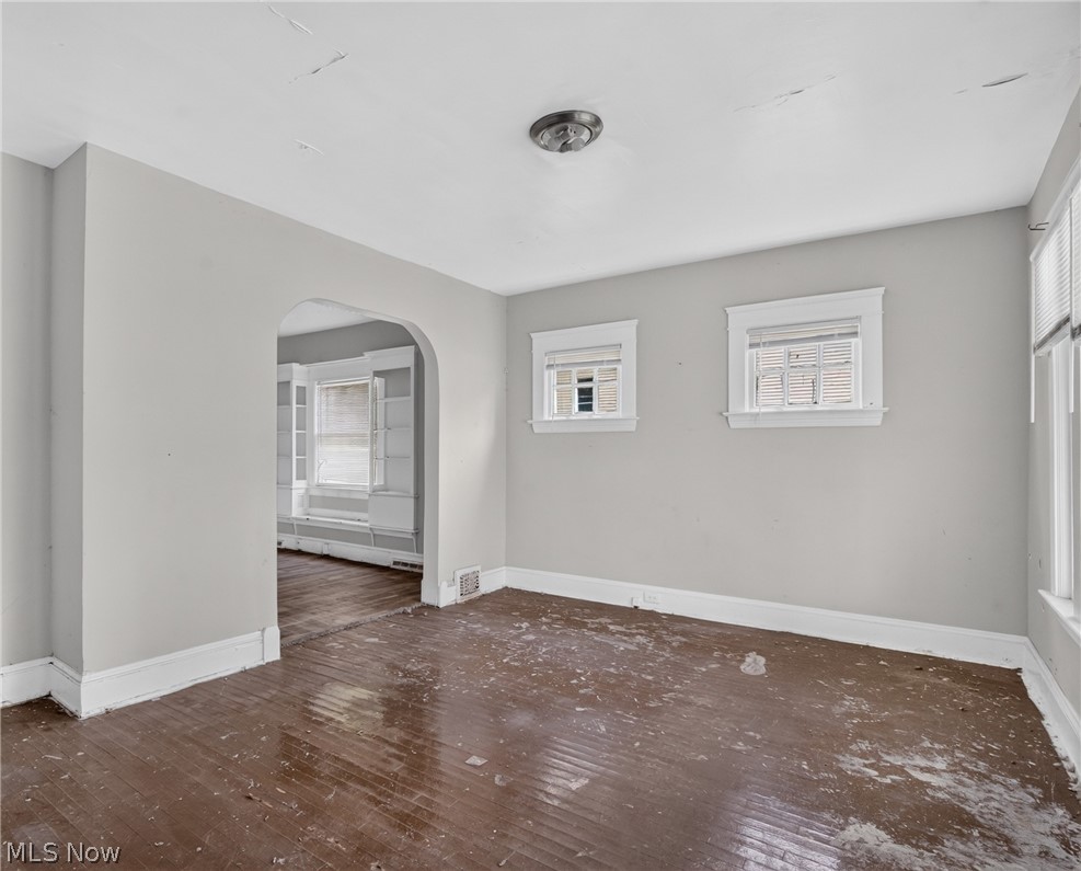 11817 Forest Avenue Property Photo 7