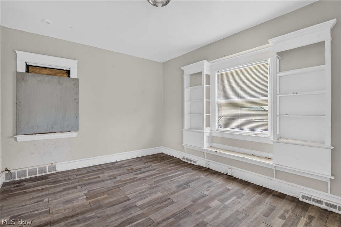 11817 Forest Avenue Property Photo 8