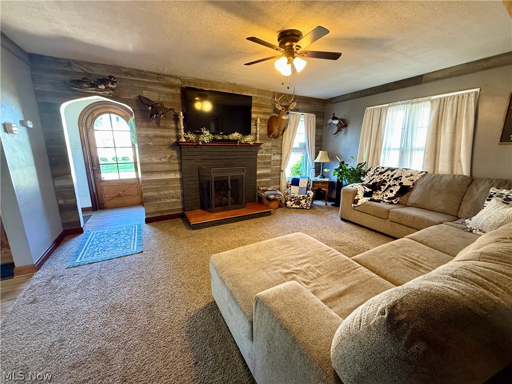 105 E Union Avenue Property Photo 4