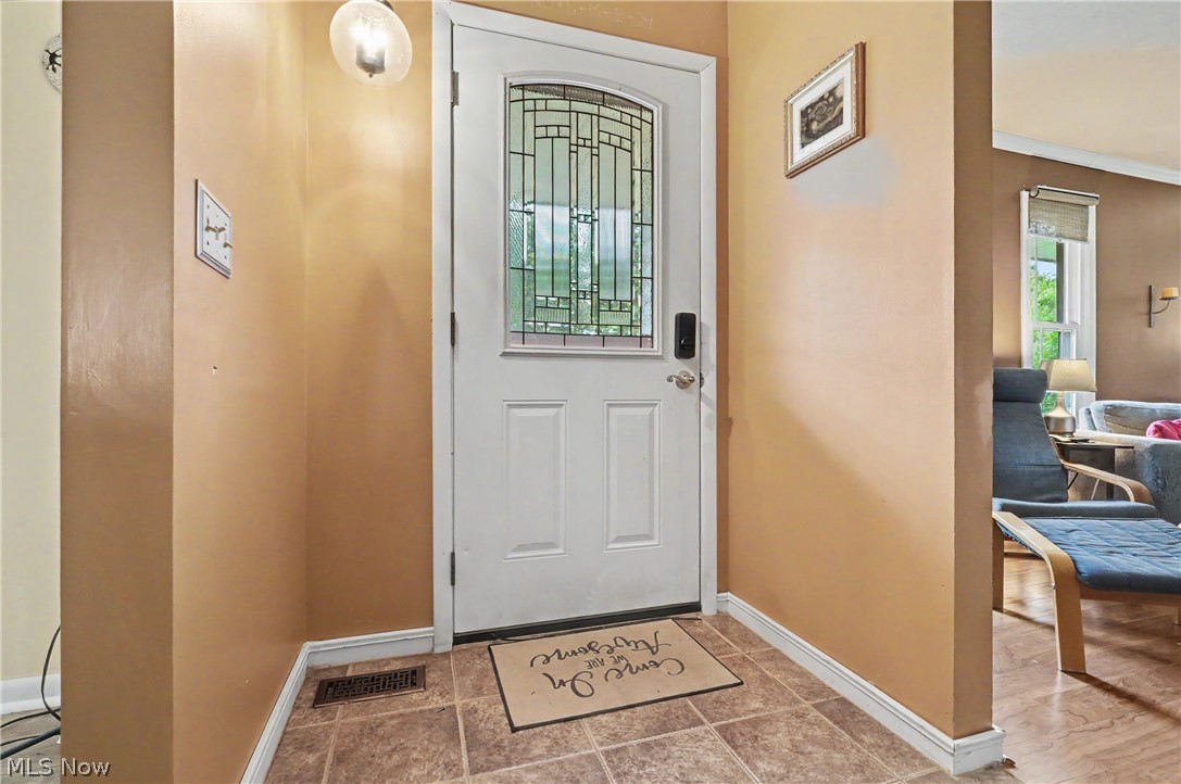 3854 Surfside Circle Property Photo 8