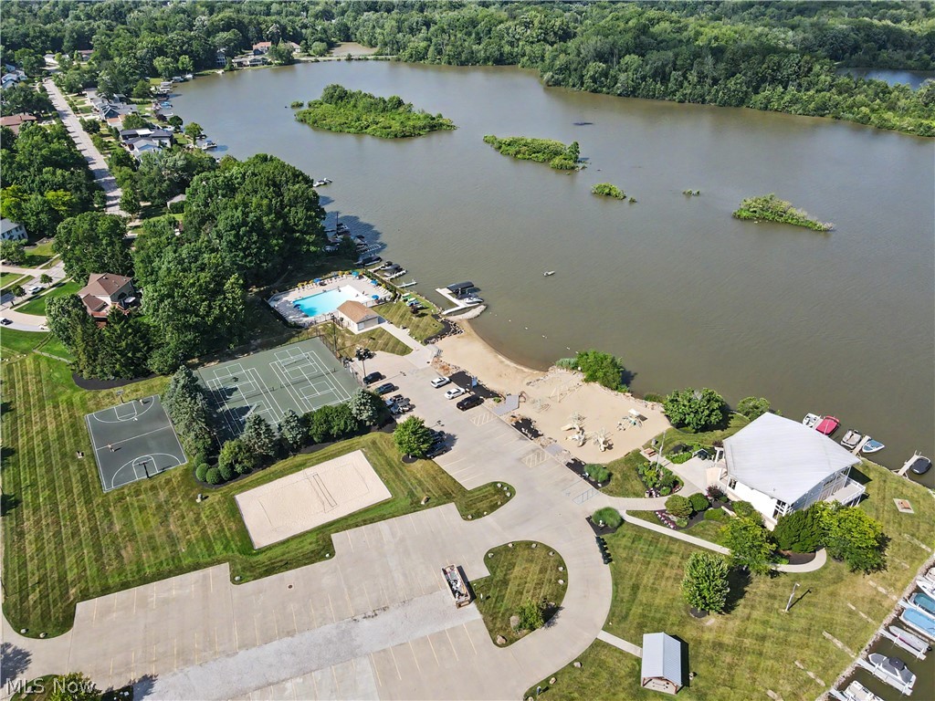 3854 Surfside Circle Property Photo 34