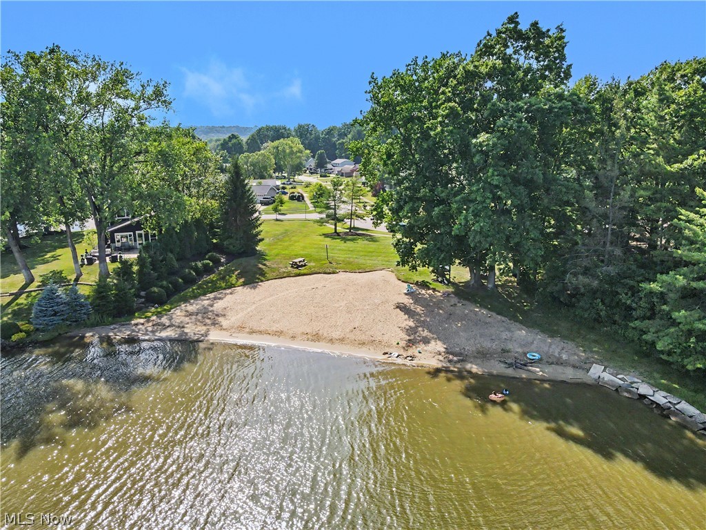 3854 Surfside Circle Property Photo 43