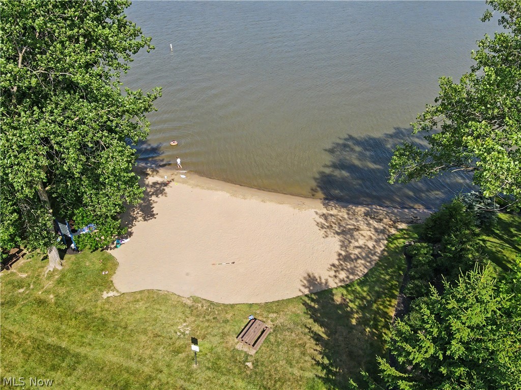 3854 Surfside Circle Property Photo 46