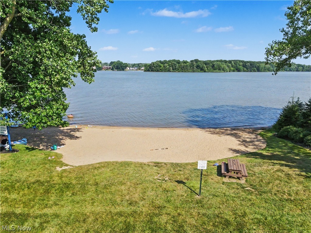 3854 Surfside Circle Property Photo 47