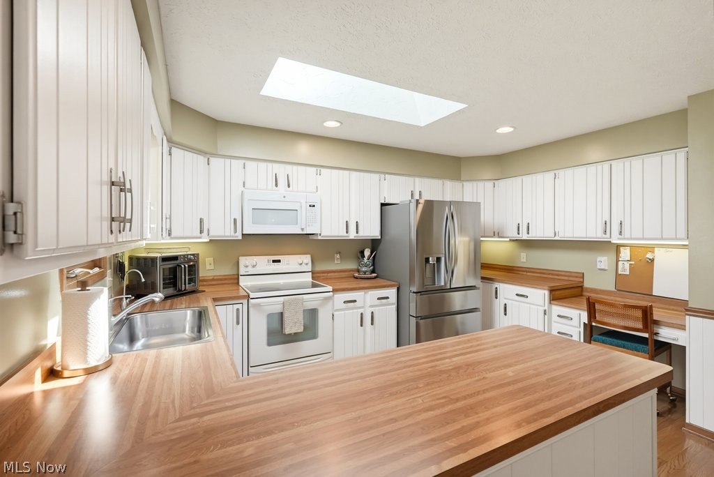 18230 Rolling Brook Drive Property Photo 21