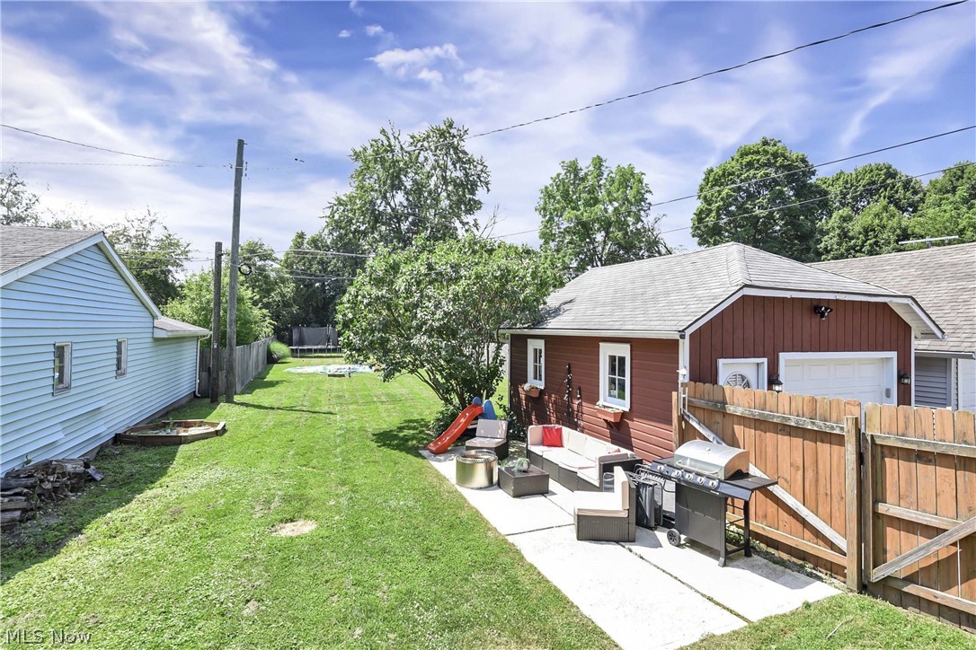 1944 E 45th Street Property Photo 7