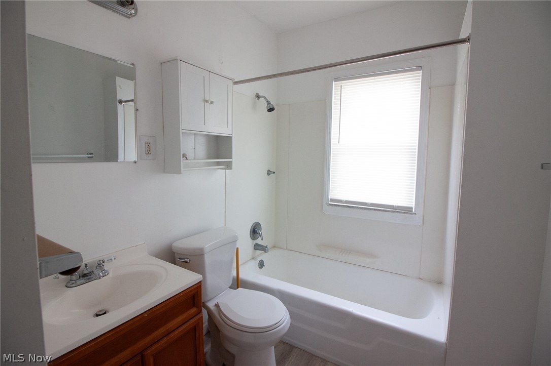 3345 E 140th Street Property Photo 11