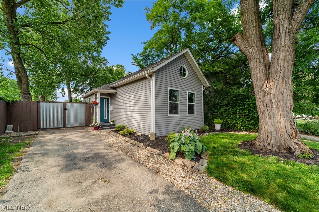 1615 Auburn Avenue Property Photo 1