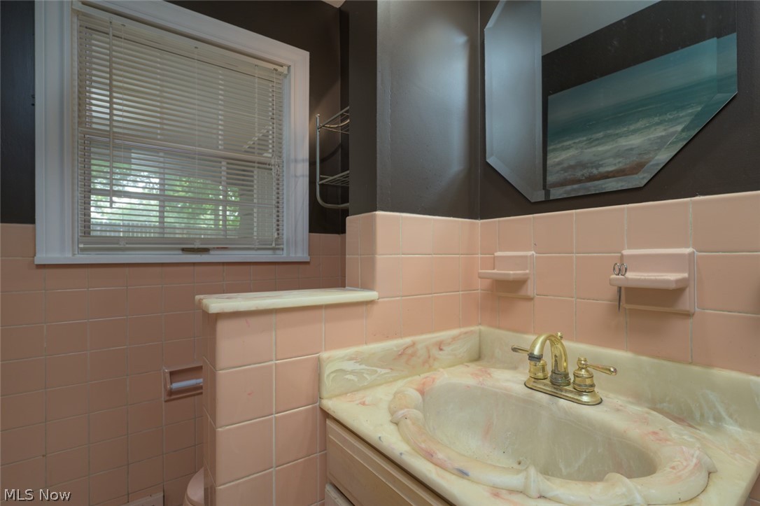 475 Brookpark Drive Property Photo 13