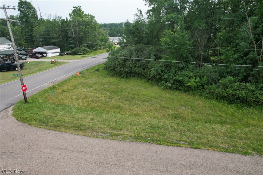 N East River Road Property Photo 13