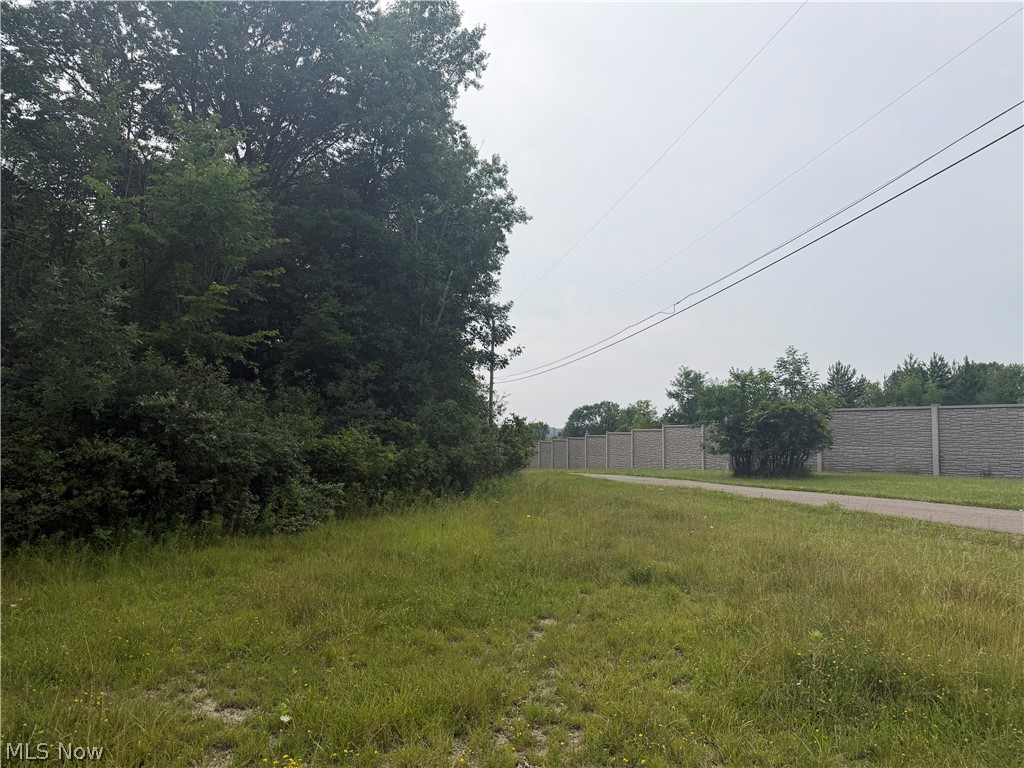 N East River Road Property Photo 17