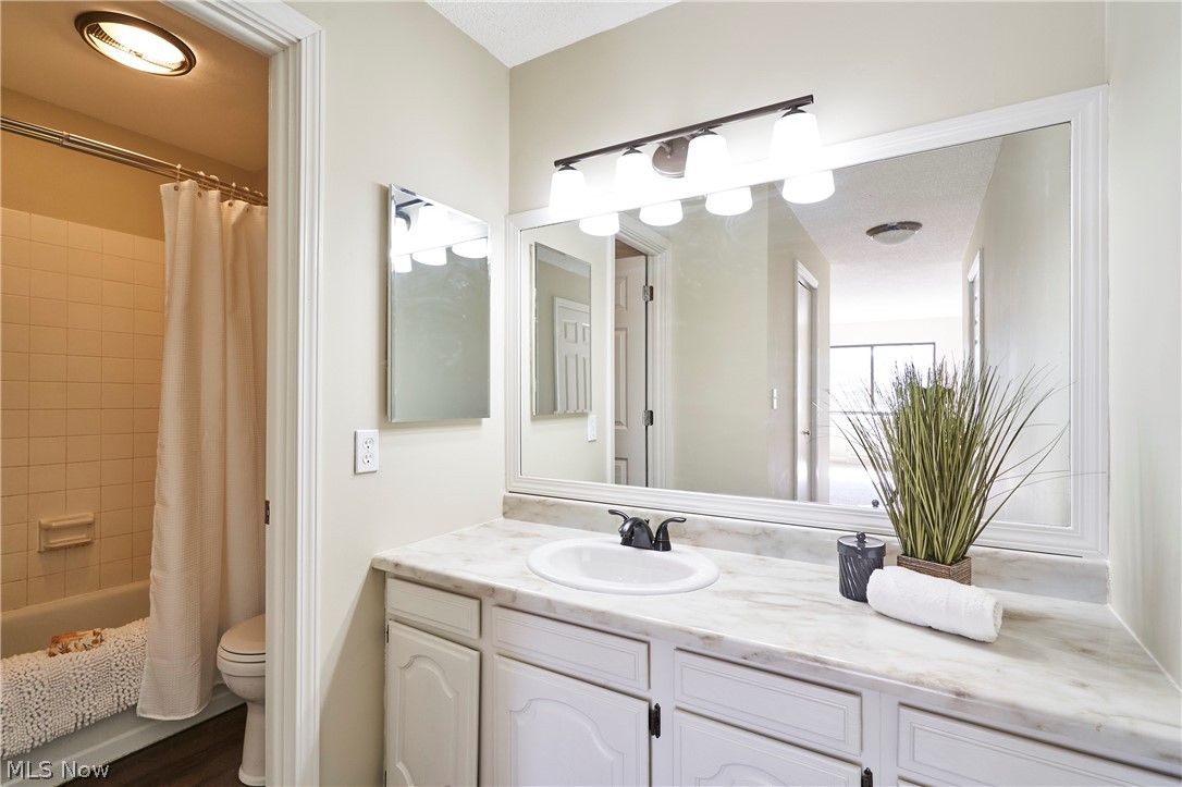 880 Hampton Ridge Drive Property Photo 18