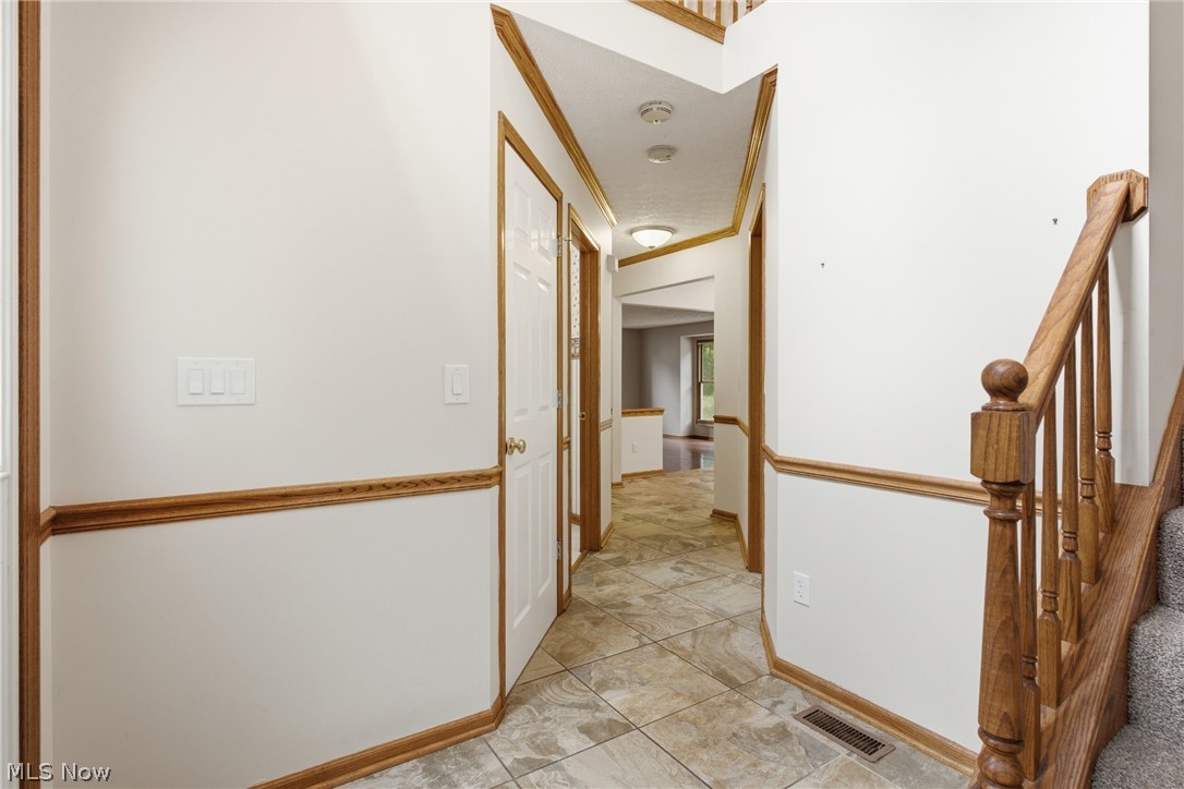 2817 Alling Drive Property Photo 4