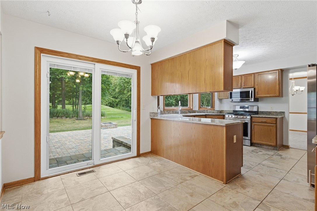 2817 Alling Drive Property Photo 9