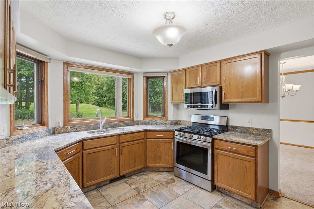 2817 Alling Drive Property Photo 10