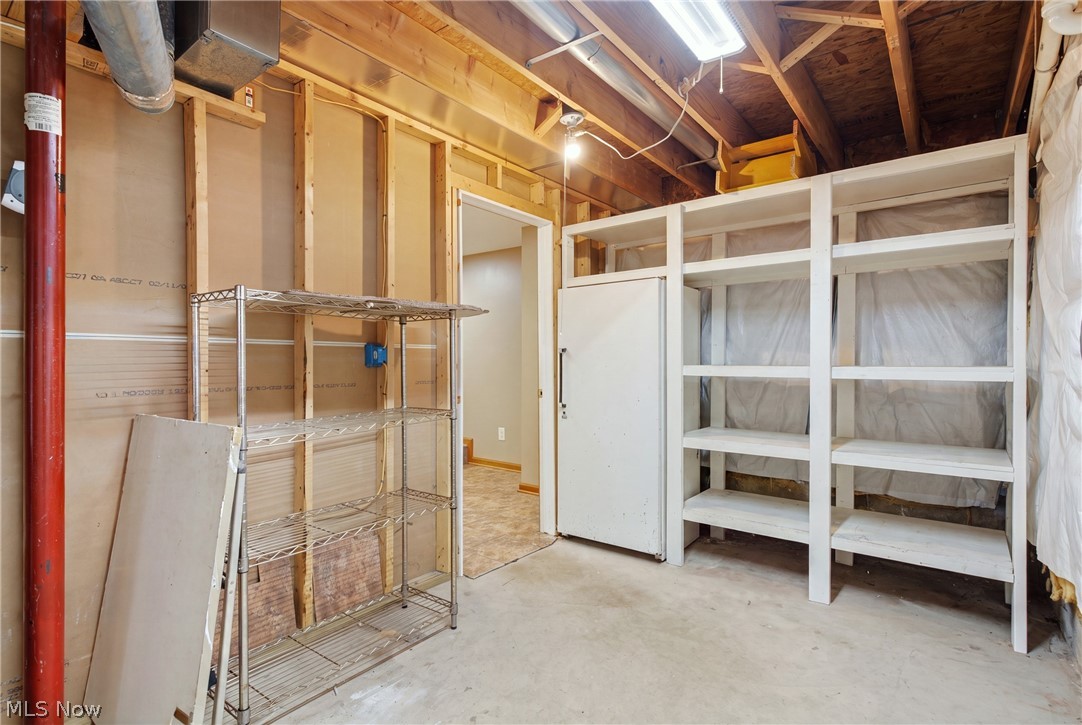 2817 Alling Drive Property Photo 44
