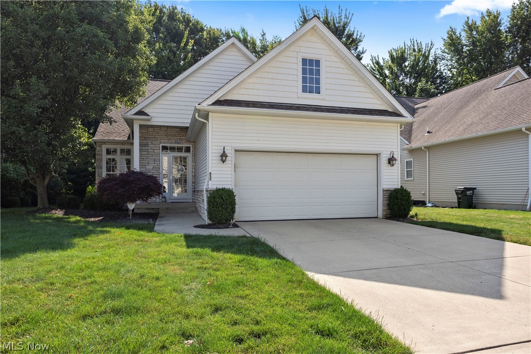 652 Lakeside Drive Property Photo