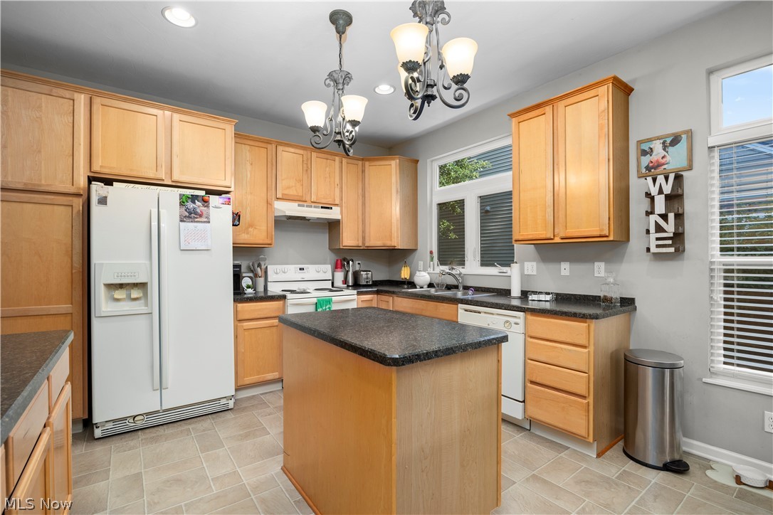 652 Lakeside Drive Property Photo 16