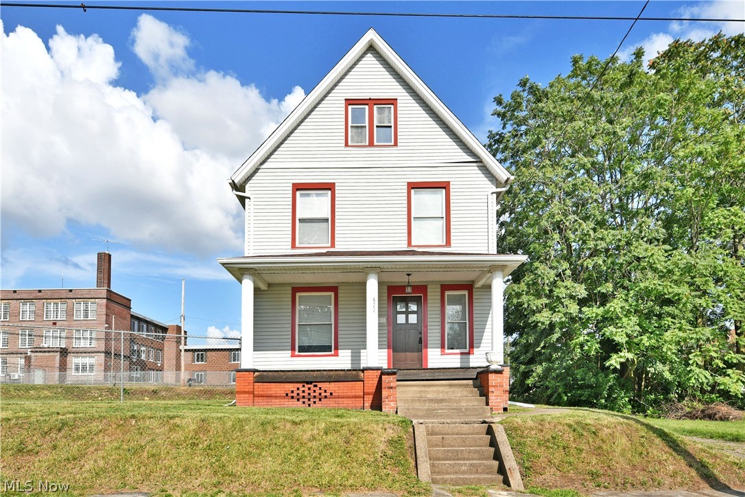 622 High Avenue Sw Property Photo 1