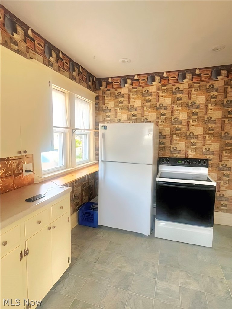328 Oakwood Avenue Property Photo 10