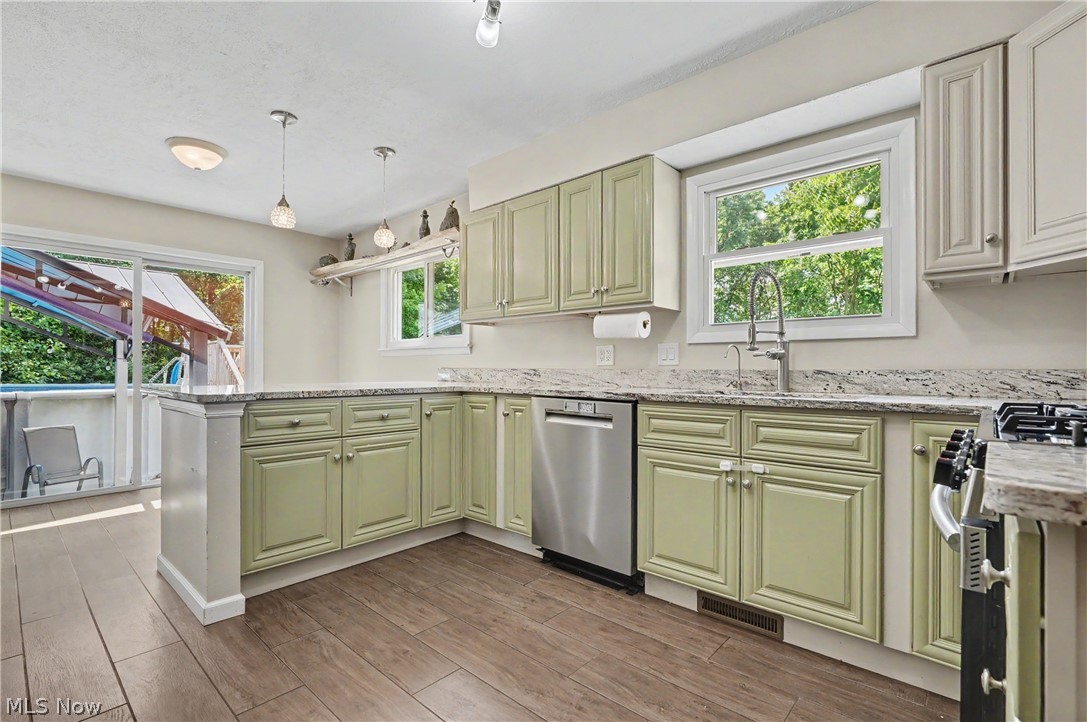 952 Ravenna Road Property Photo 6