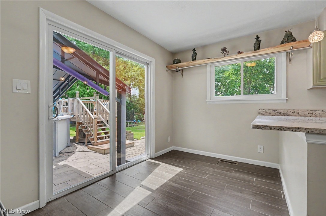 952 Ravenna Road Property Photo 8