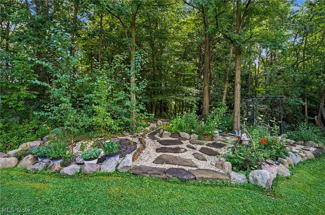 952 Ravenna Road Property Photo 23