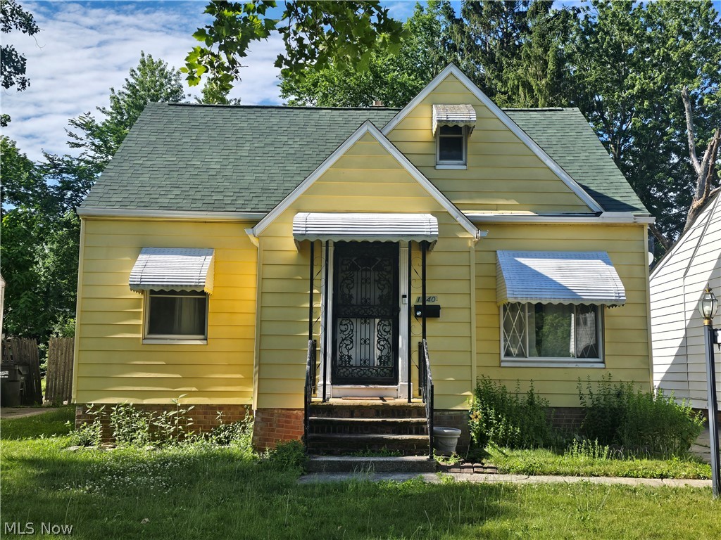 19403 Ridgewood Avenue Property Photo 1