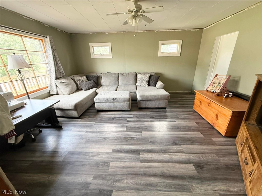 426 W 4th Street Property Photo 2