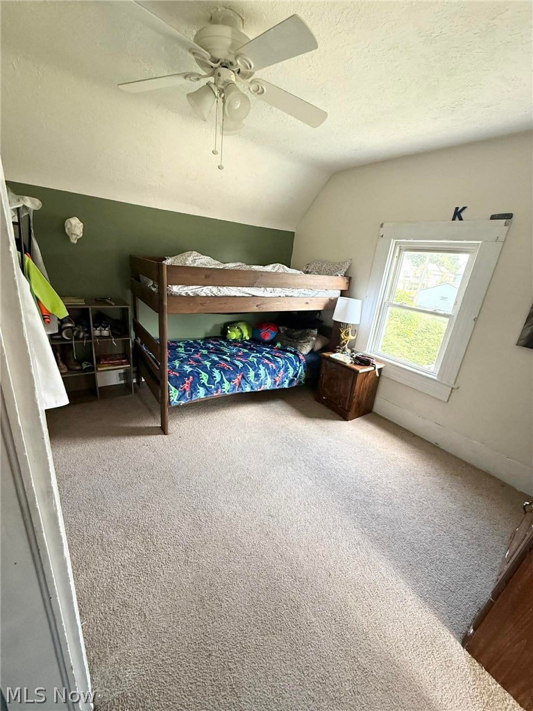 426 W 4th Street Property Photo 7