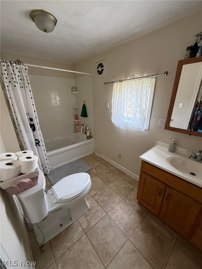 426 W 4th Street Property Photo 8