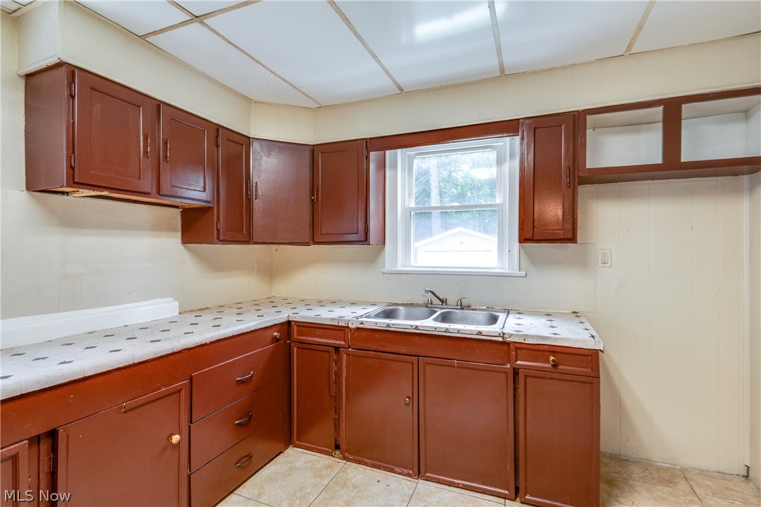 926 Work Drive Property Photo 7