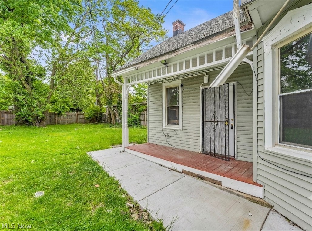 5011 Clark Avenue 1/dn Property Photo 2