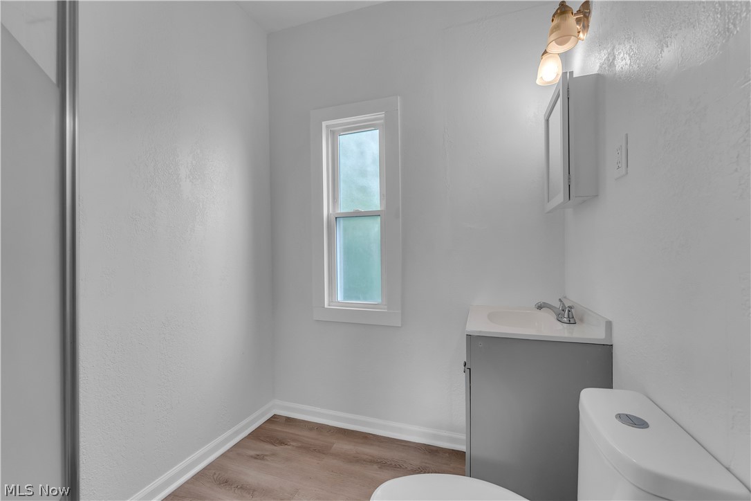 5011 Clark Avenue 1/dn Property Photo 5