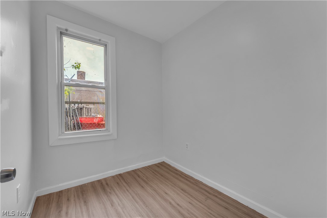 5011 Clark Avenue 1/dn Property Photo 12