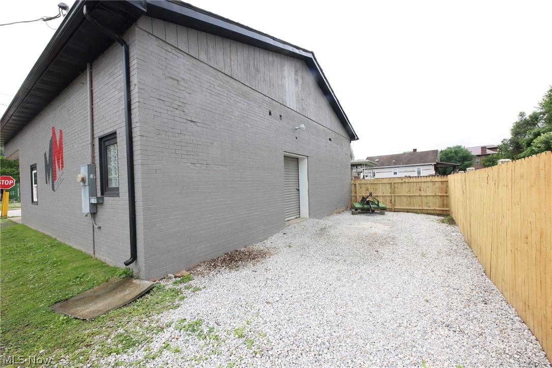 1431 Charles Street Property Photo 4