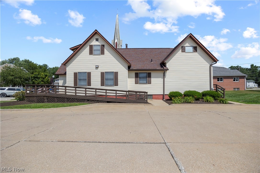 18 E Main Street Property Photo 4
