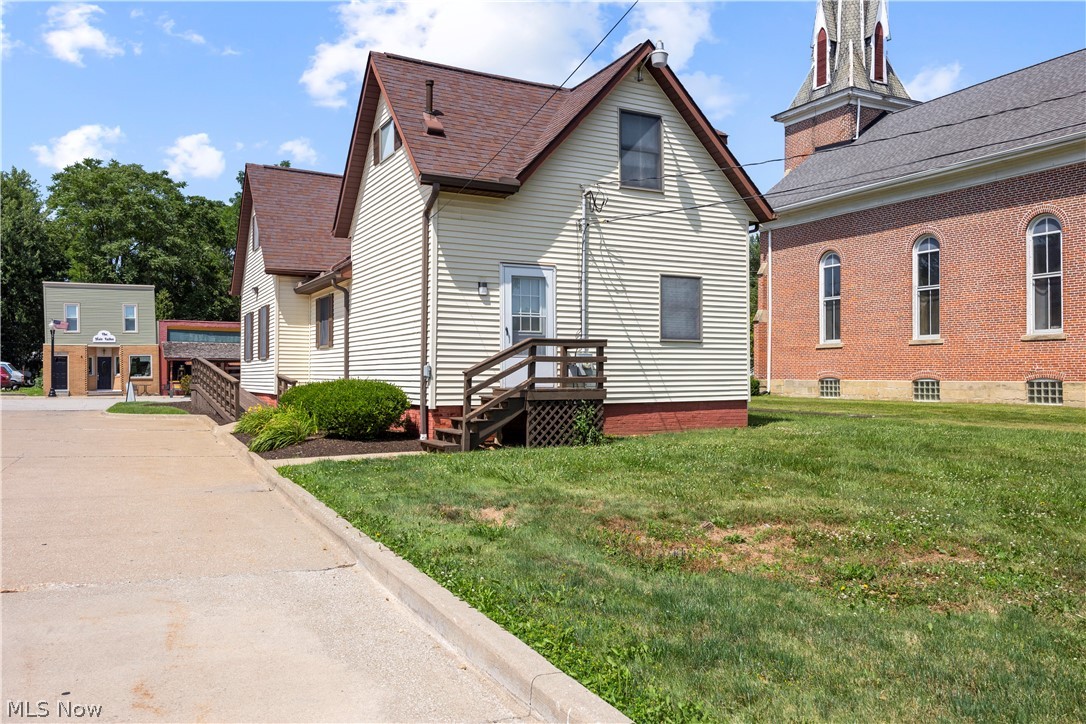 18 E Main Street Property Photo 6