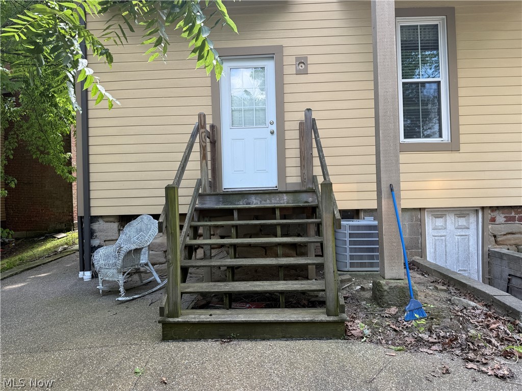 813 Steubenville Avenue Property Photo 7