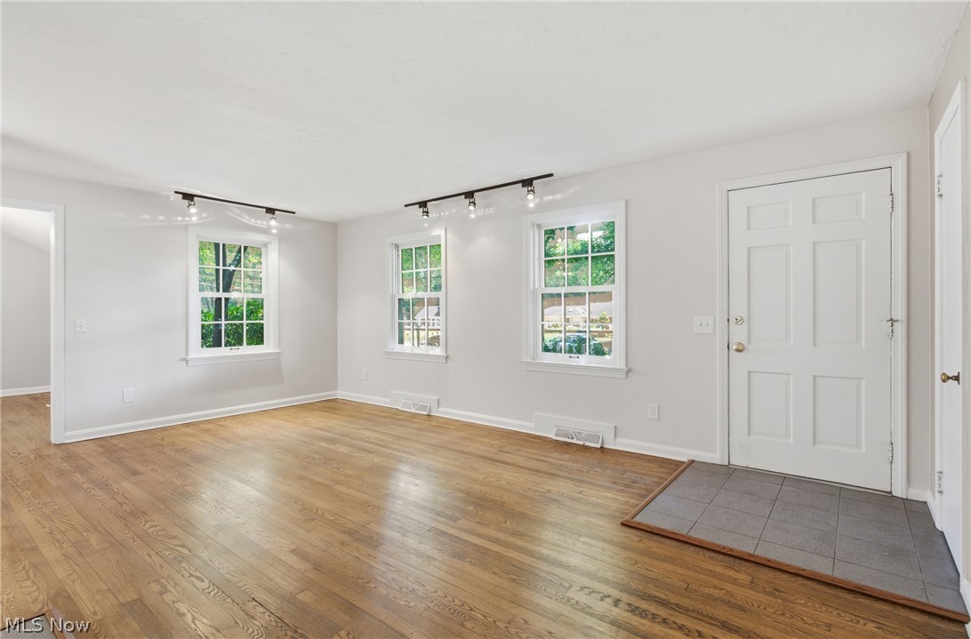30210 Wolf Road Property Photo 10